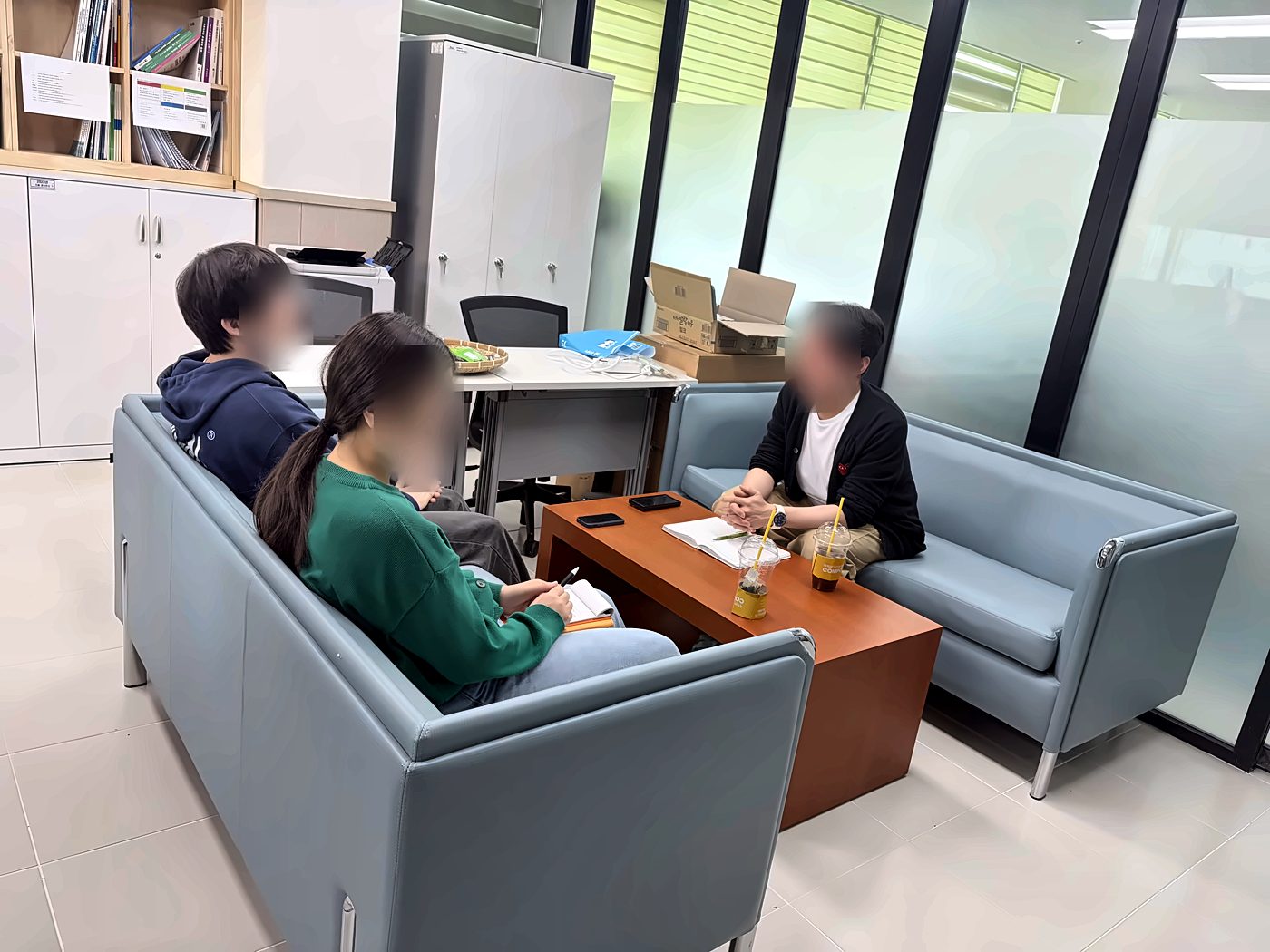 청년 창업팀 멘토링, 한 달 간격 두 번으로 「해본 결과」를 점검 — 현장 사진
